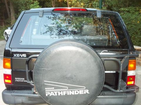 1995 Nissan Pathfinder - Rear shot in my driveway.