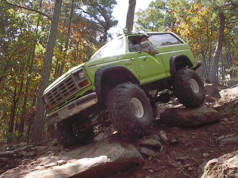1986 Ford Bronco - Me going down the hill again.
