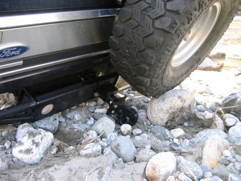 1985 Ford Bronco - all 5 tires touching the ground