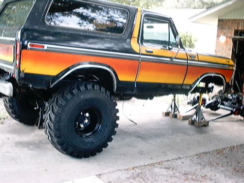 2002_08 - 1979 Ford Bronco