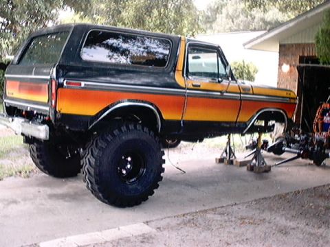 1979 Ford Bronco - This Ford Bronco appears to be from the late 1970s, possibly 1978, based on its body style and trim.