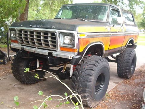 1979 Ford Bronco - This modified 1978 Ford Bronco features a lifted suspension and oversized tires.