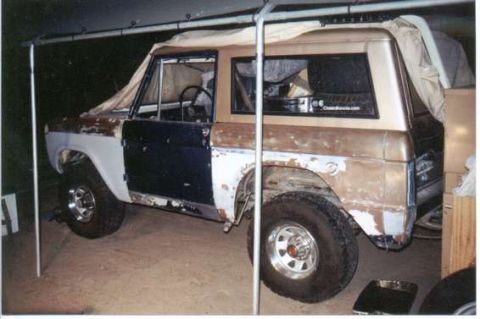 1966 Ford Bronco - this is how it used to look with 31's and a 2" lift. this was about 6 months after purchase