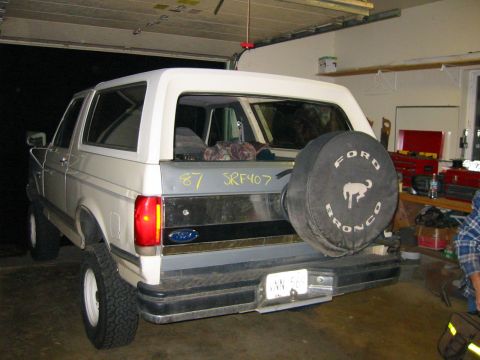 1988 Ford Bronco - Heres the tailgate in place and operational