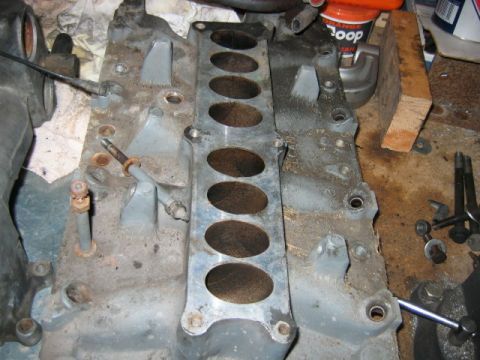 1992 Ford Bronco - Lower intake manifold removed.