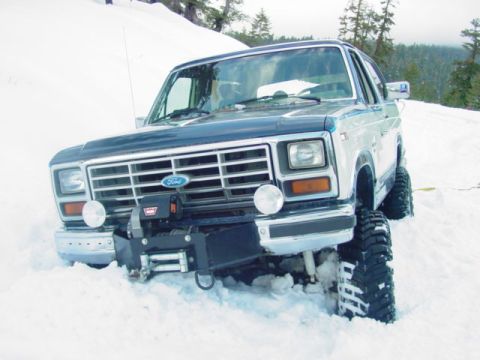 1986 Ford Bronco - Burried... oops, got stuck on the way back down Leeks Lookout.