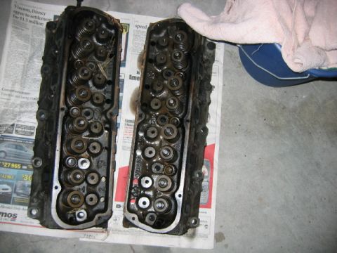 1992 Ford Bronco - Stock 351 heads. I'll be reusing this, although they will have new springs installed.