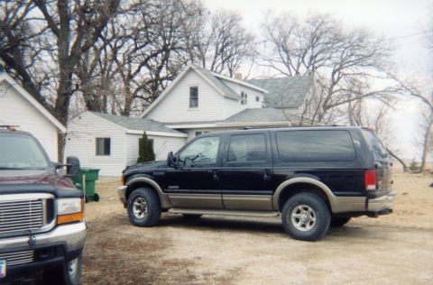 2000 Ford Excursion photo