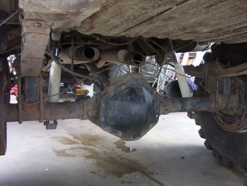 2000 Ford F-450 - GM 14 bolt in rear