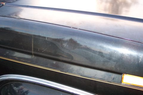 1986 Ford Bronco - Passanger fender dent