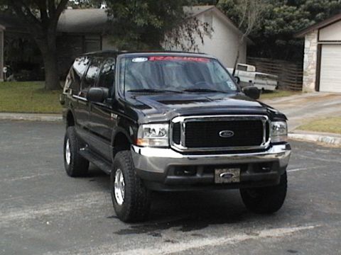 2003 Ford Excursion photo