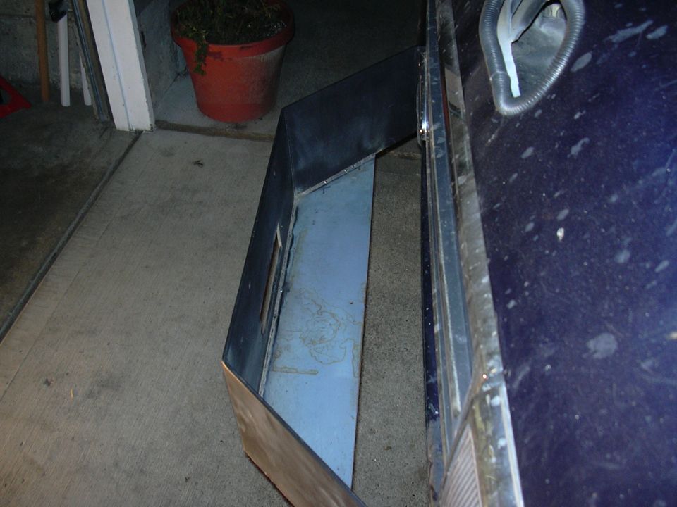 On the advice of a couple of friends, I added a bottom for strength