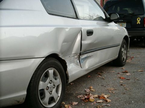 2001 Hyundai Accent photo