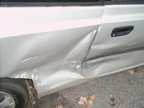 2001 Hyundai Accent photo