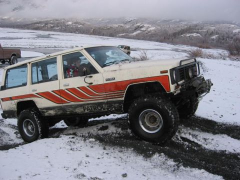 1985 Ford Bronco - Rick up and over the ledge.