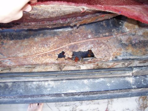 1985 Ford Bronco - Rust...