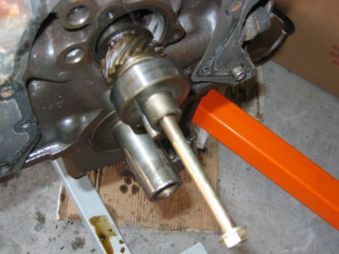 1992 Ford Bronco - Cam removal.