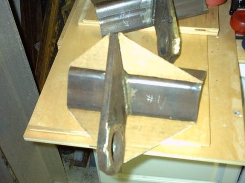 1994 Ford Bronco - Another angle of the RA brackets (the cardboard shows mock up of gussets )