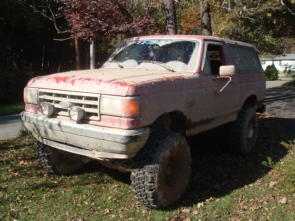 1987 Ford Bronco “built dad tough”