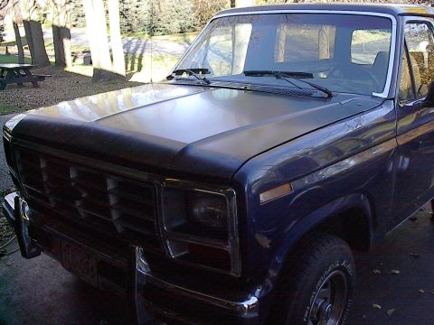 1986 Ford Bronco - New hood on pretty close, just a few tweaks left so she sits perfectly. Can't do that until I raise the entire passenger's fender a smidgeo…
