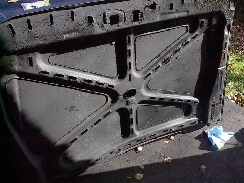 1986 Ford Bronco - Old hood destined for junkyard. Not that bad, but enough rust starting and one or two dents to fix. Just can't justify fixing it when a new…