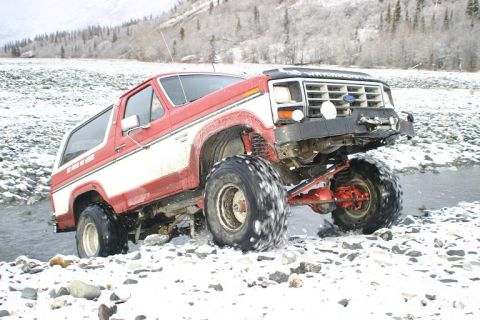 1985 Ford Bronco - I can make it, I can make it.