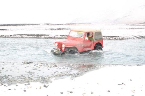 1985 Ford Bronco - Crossing the creek.