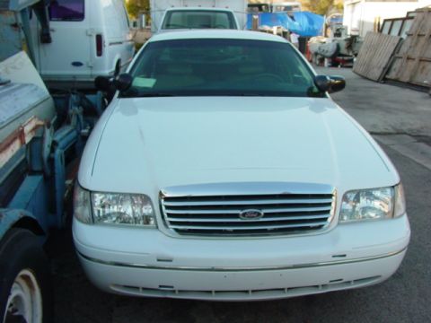 1999 Ford Crown Victoria photo