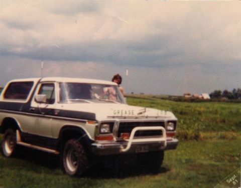 1978 Ford Bronco - By '81 8" white spoke rims and diamond plate running boards where added