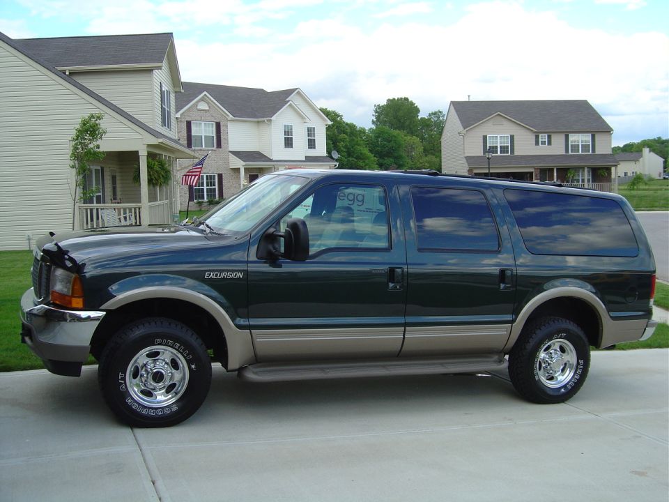 2000 Ford Excursion “BIG ASS SUV”