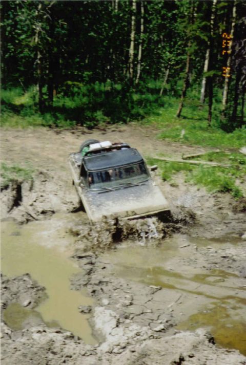 1979 Ford Bronco - "The point of no return" this was one of the nastiest, stickiest holes I have ever entered.