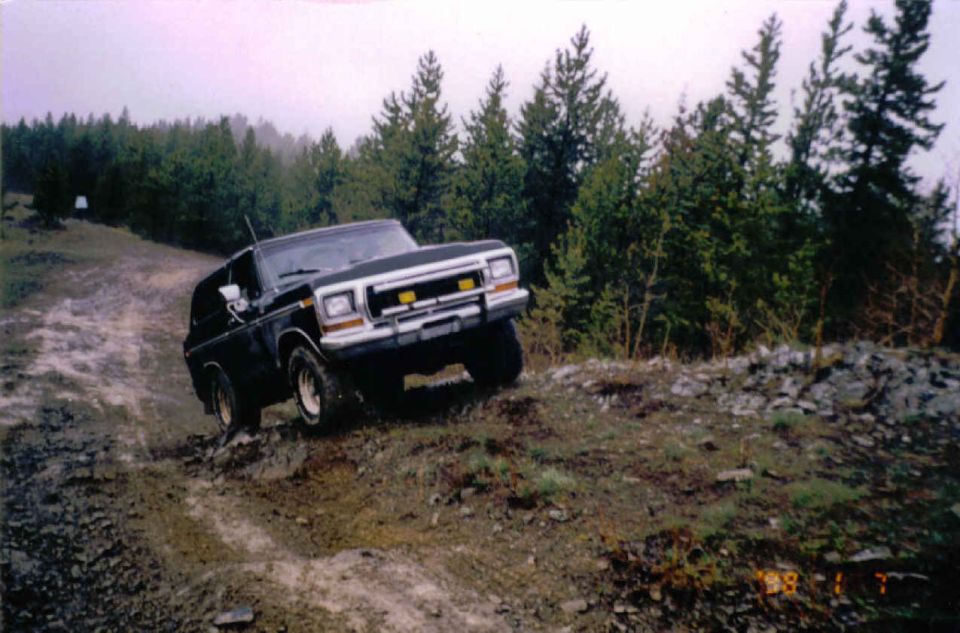 The last 4 pics are from a few yr's ago before the suspension lift, 35's & locker