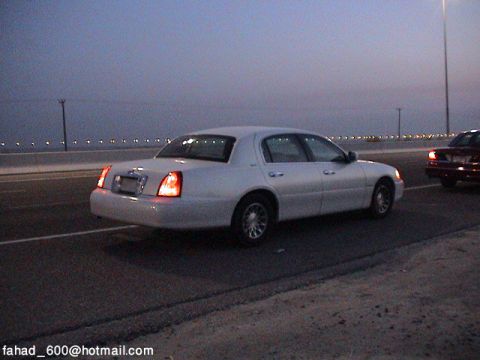 2000 Ford Crown Victoria photo