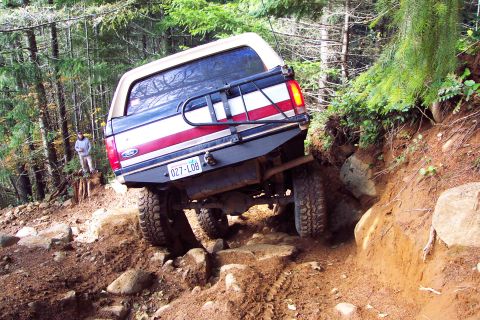 1996 Ford Bronco - Mike Going Down Mini Rubicon (11/6/2004)
