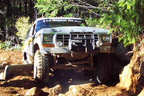 1996 Ford Bronco - Tony Attempting To Go Up Mini Rubicon (11/6/2004)