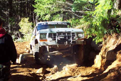 1996 Ford Bronco - Tony Attempting To Go Up Mini Rubicon (11/6/2004)