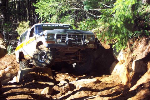 1996 Ford Bronco - Tony Attempting To Go Up Mini Rubicon (11/6/2004)