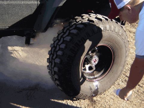 1995 Ford Bronco - little trouble with Rob's brakes on the way...and a little fire..and brake caliper/rotor carnage