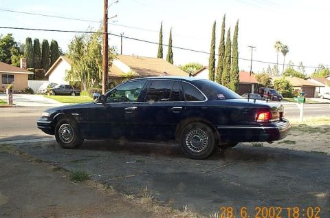 1997 Ford Crown Victoria photo