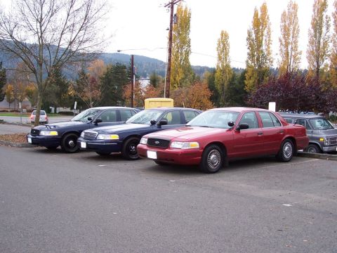 2001 Ford Crown Victoria - Side shot...after cleanin up the dirty tires some.