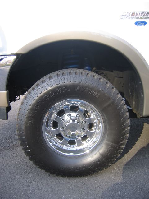 2003 Ford Excursion - Verde Boxer Wheel 16x8