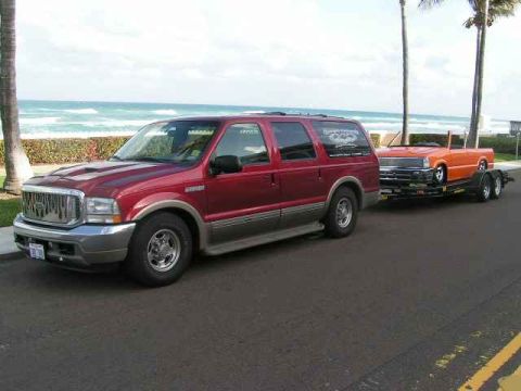 2002 Ford Excursion photo