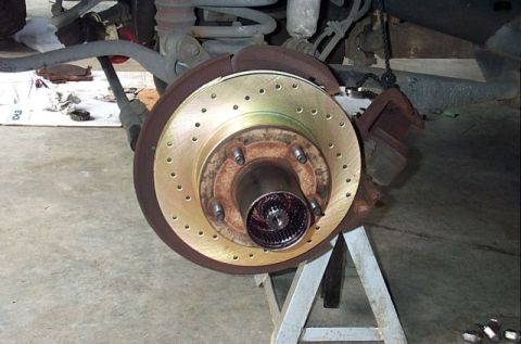 1995 Ford Bronco - Installed new inner and outer wheel bearings while I was at it.