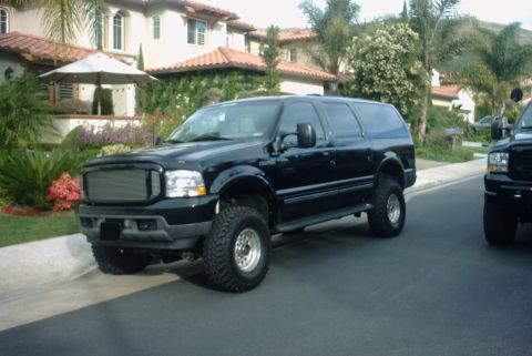 2001 Ford Excursion photo
