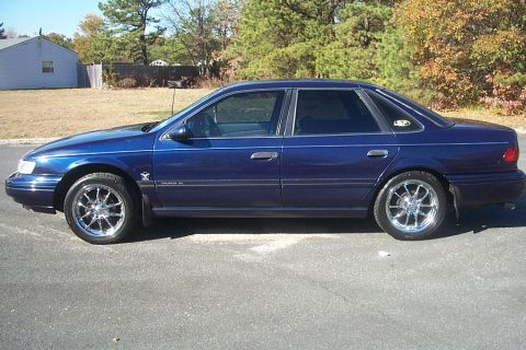 1993 Ford Taurus photo