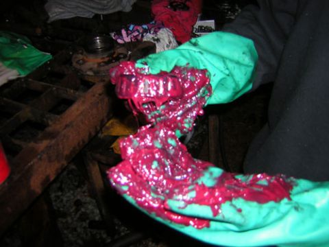 1995 Ford Bronco - Me packing wheel bearings, goopy stuff at 40 degrees