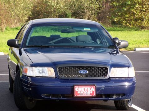 2001 Ford Crown Victoria police car front view