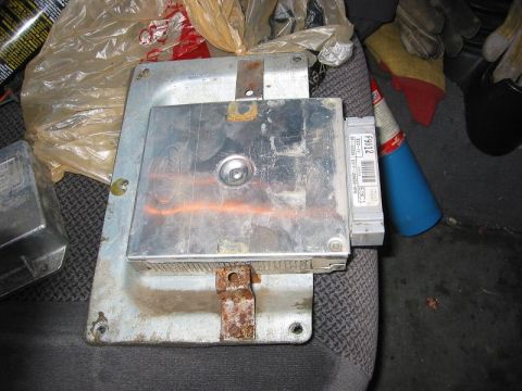 1985 Ford Bronco - Computer and mounting bracket for inside driverside kick panel. I got lucky and the Tranny in this truck was a C6 so I shouldnt' have any p…