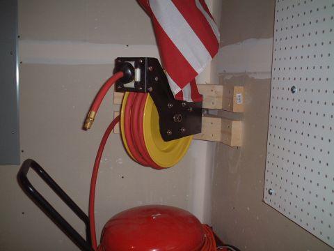 1967 Ford Galaxie - Retractable air hose for the air compressor.