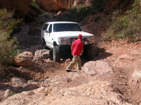 1984 Ford Bronco - Dustin's Bronco in first boulder yard.